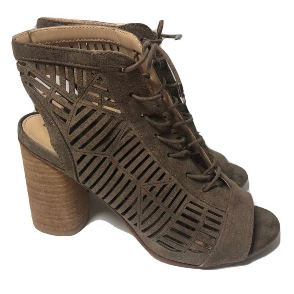 Sam Edelman taupe lace up block heels booties. Size 8.
